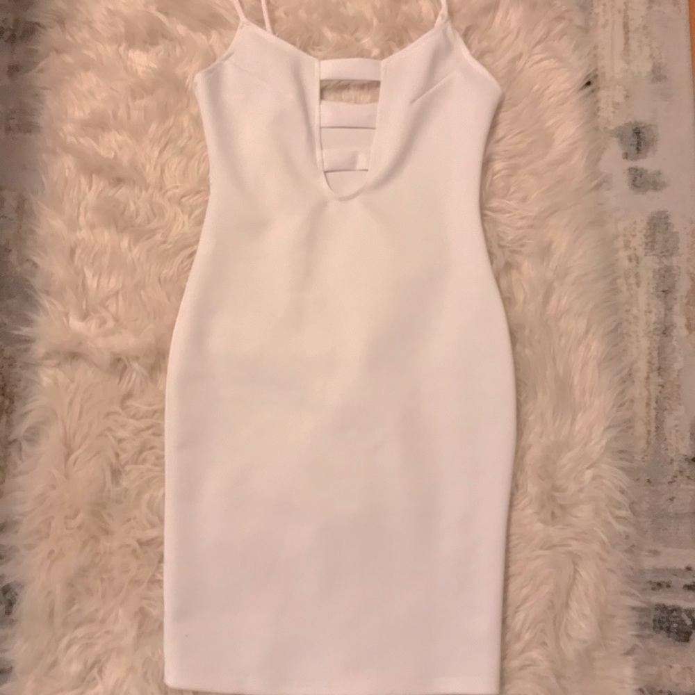 White bodycon dress